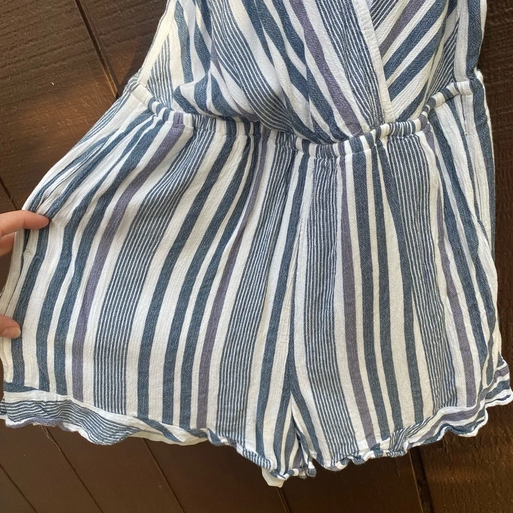 American Eagle navy and white romper - Picture 2 of 4